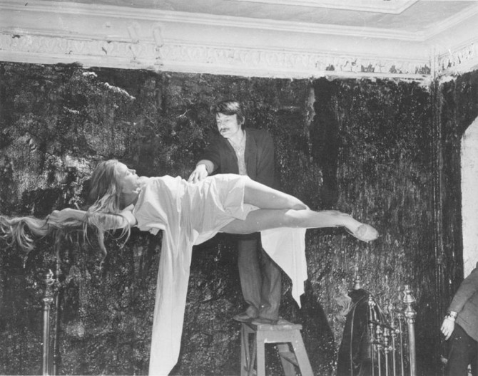 Tarkovsky filming a scene from MIRROR Tarkovsky filming a scene from MIRROR
