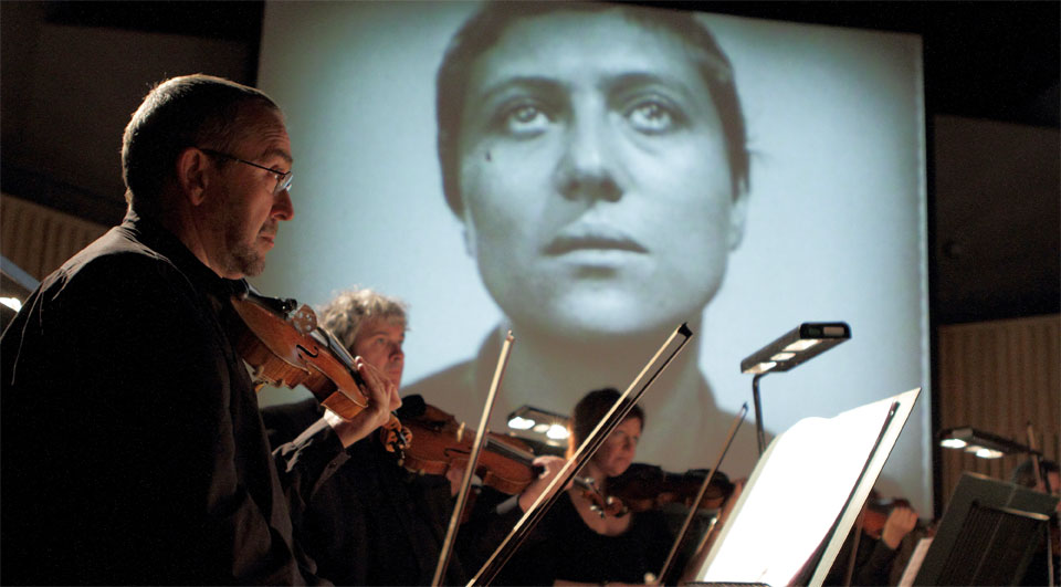 Orchestra of Opera North's performance of Voices of Light